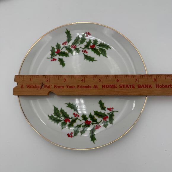 Vintage Salad Plates in Holly Leaf by Japan Set of 4 - Picture 5 of 7